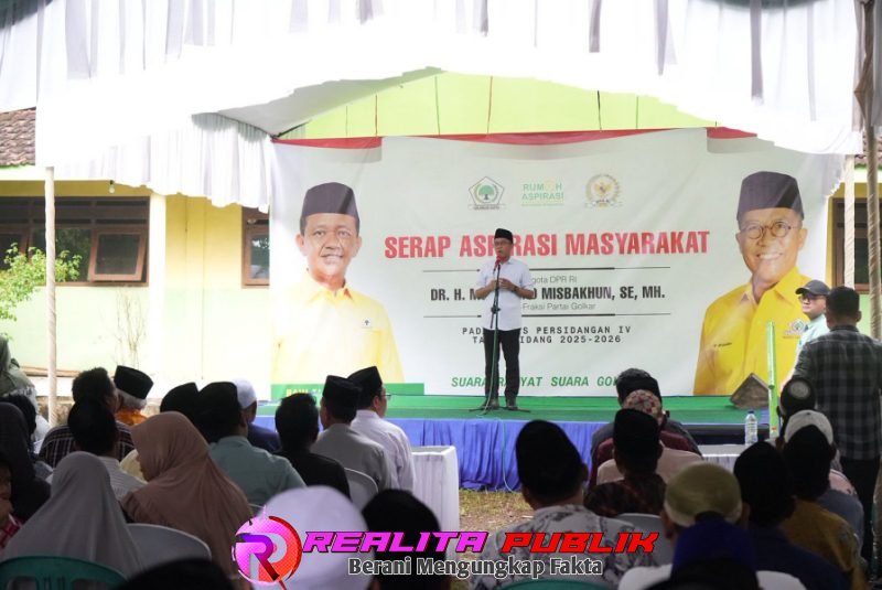 Ketua Komisi XI DPR RI, Dr. H. Mukhamad Misbakhun, S.E., M.H., dalam kegiatan serap aspirasi di Desa Karanglo, Kecamatan Grati, Kabupaten Pasuruan, Jumat (1/5/2026).