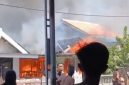 Tangkapan layar video amatir yang memperlihatkan kondisi saat kebakaran terjadi. 