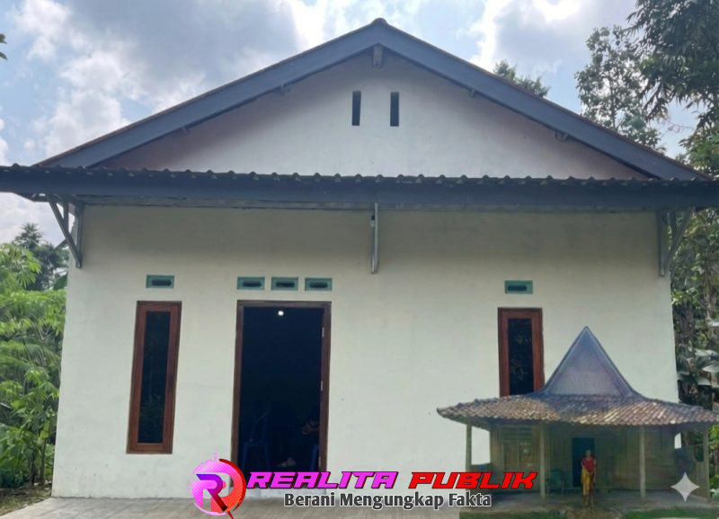 Rumah sesudah dan sebelum dibangun (Fery Eka Realita Publik)