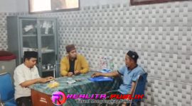 Taufik Hidayat saat daftar bakal calon Kades PAW di Kantor Sekretariat Panitia Pilkades PAW Desa Sumberanyar, Kecamatan Mlandingan, Kabupaten Situbondo.(Photo: realitapublik.id) 