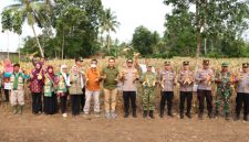 Dukung Ketahanan Pangan, Kapolres Lampung Utara Hadiri Panen Raya Jagung Serentak di Abung Timur
