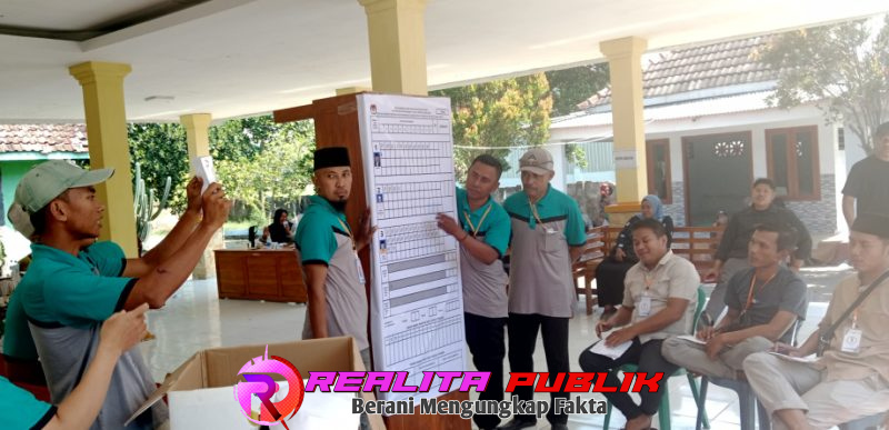 Penghitungan suara Musdes Pilkades PAW Desa Selomukti, Kecamatan Mlandingan, Kabupaten Situbondo. (Kamis, 18 Juni 2026) 