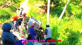 Pembangunan Jembatan Garuda Merah Putih di Desa Campoan, Kecamatan Mlandingan, Kabupaten Situbondo, Jawa Timur. 