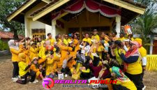 Caption: kegiatan senam bersama dalam rangka memeriahkan HUT ke-81 RI di Panaragan (foto: rody realita publik)