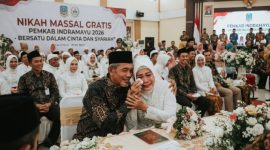 Momen Haru Mewarnai Nikah Massal Gratis Pemkab Indramayu 2026