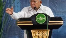 Foto: K.H. Prof. Syukron Ma'mun